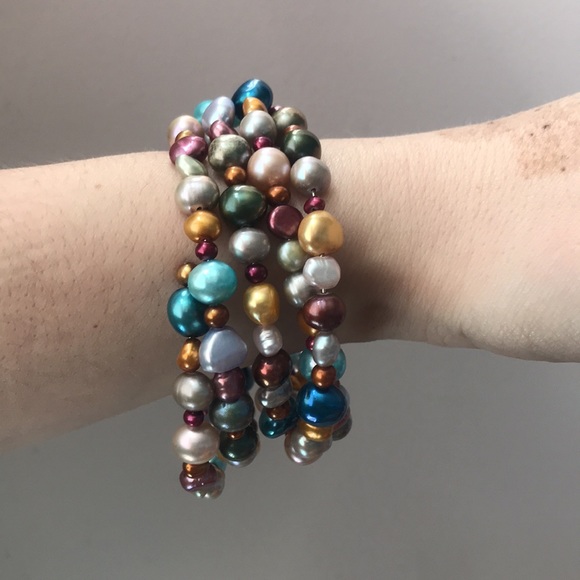 Colored Faux Pearl Bracelet - Picture 2 of 7